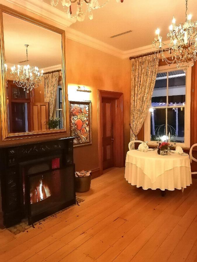 Falcons View Manor Найсне Экстерьер фото